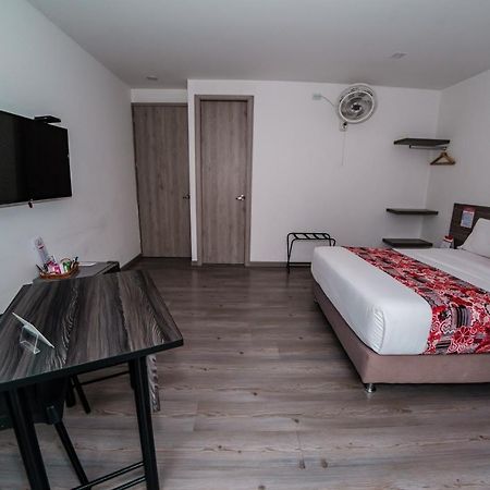 Hotel Portal Del Norte Armenia Kültér fotó